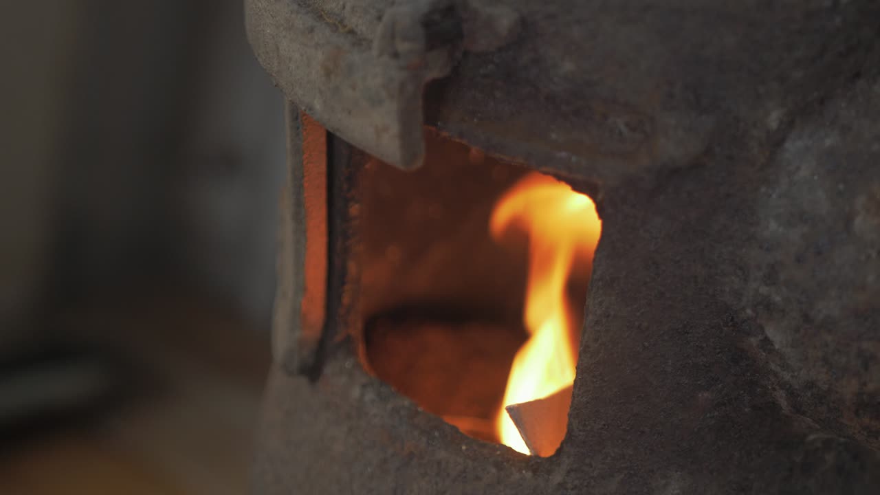 Light wood burning stove, old cast iron C