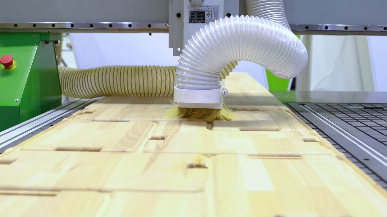 cnc 목재 가공 목재 가공 기계, 산업의 현대 기술.