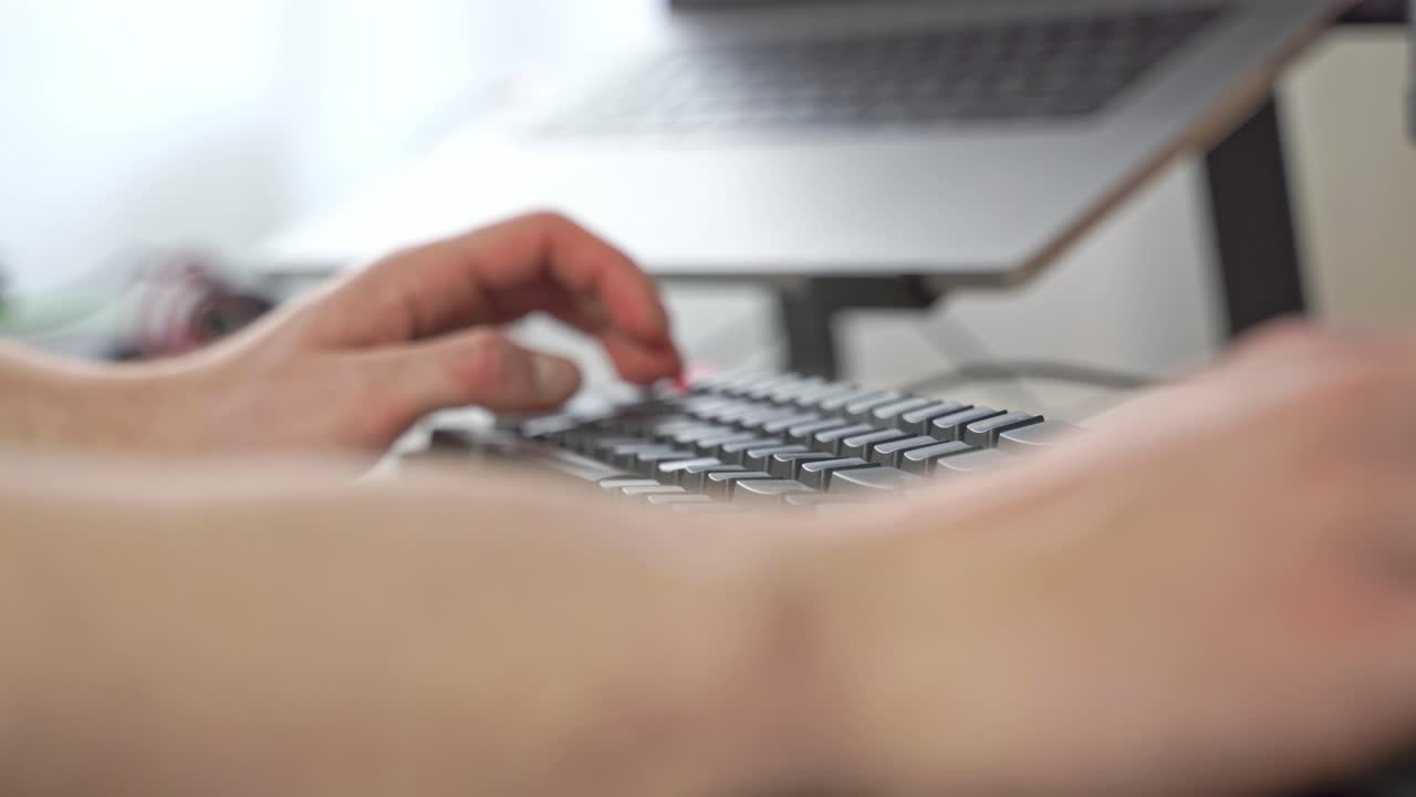 una escena común de oficinista