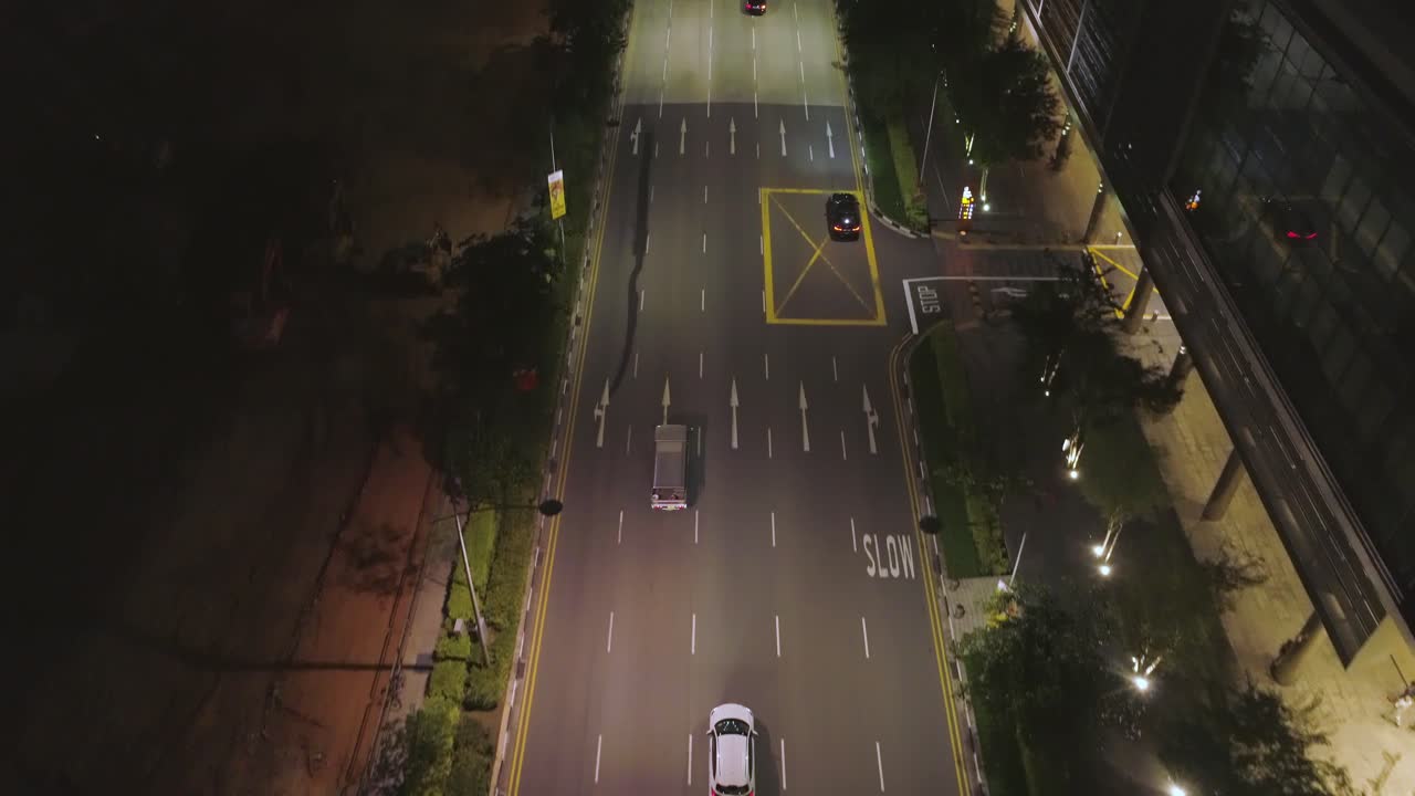 улица города ночью