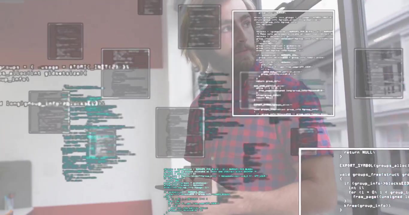 Homem de camisa xadrez tocando no smartphone, gerando painéis de código transparentes para insights tecnológicos