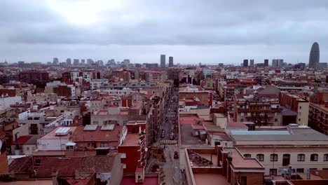 Eine-Nahaufnahme-Aus-Der-Luft-Auf-Das-Gebäude-Der-Skyline-Von-Barcelona