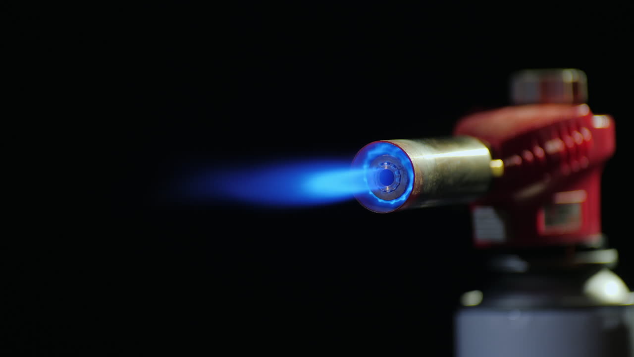 携帯用ガスバーナーの炎