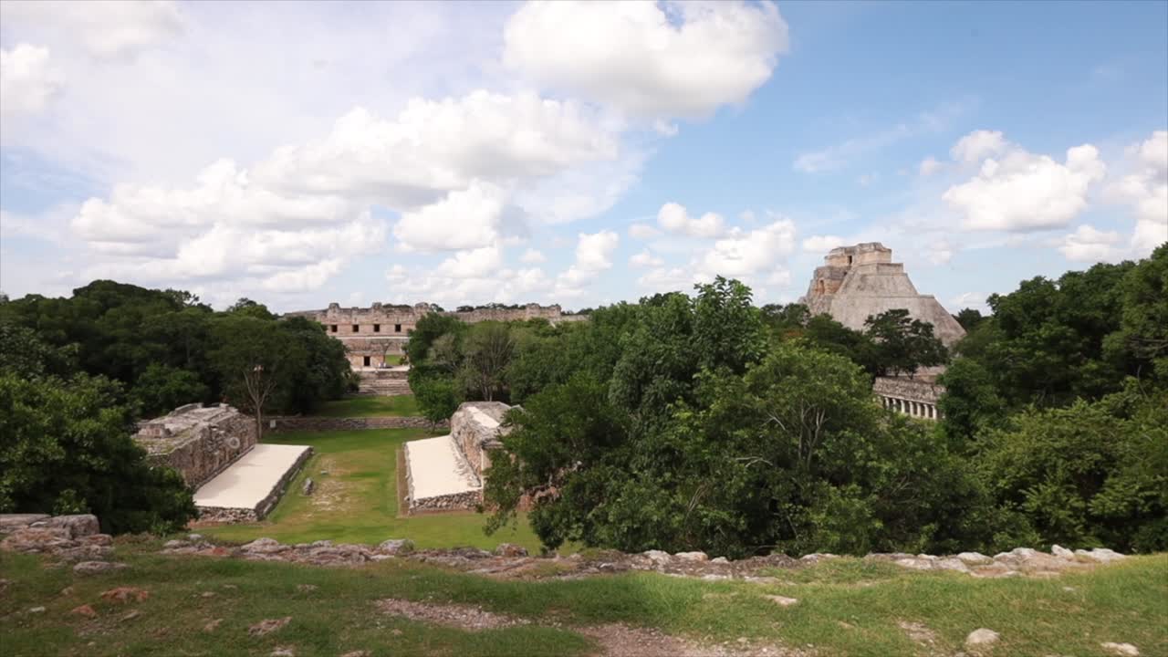 vista panorámica de la ciudad parrilla de uxmal