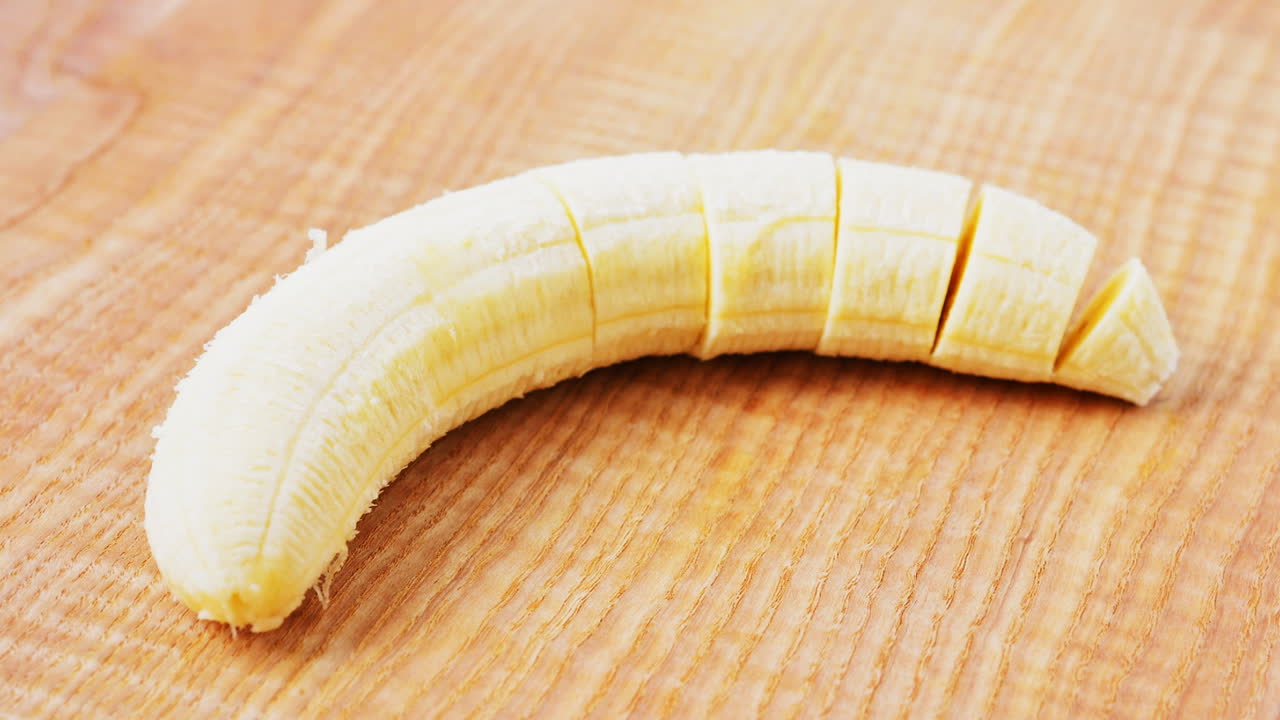 Ripresa di una banana. Stop motion.