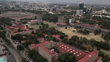 Hiperlapso-Del-Campus-De-La-Unam-En-El-Sur-De-La-Ciudad-De-México