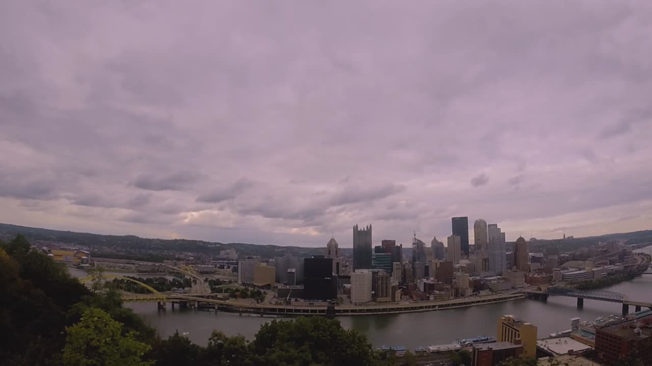 la vista inclinada de duquesne desde la cima del monte washington en pittsburgh, pennsylvania