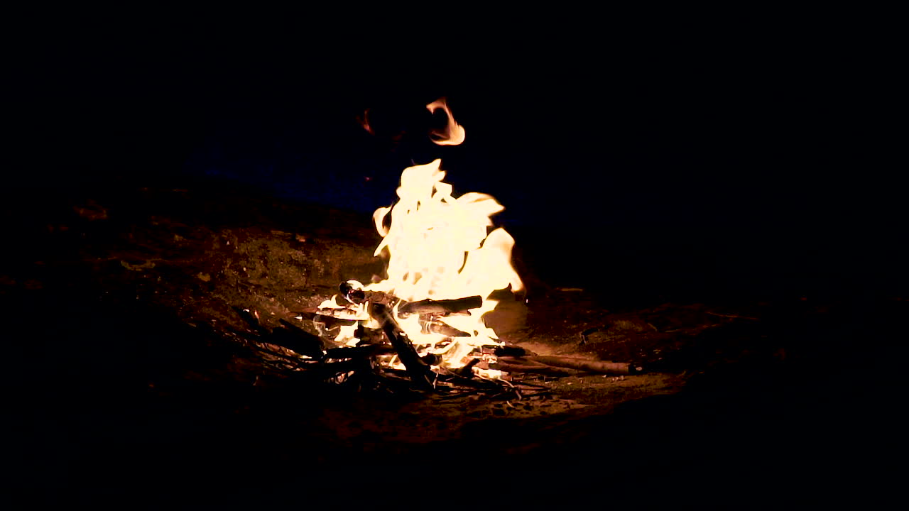 100fps에서 모닥불의 더 작은 슬로우 모션