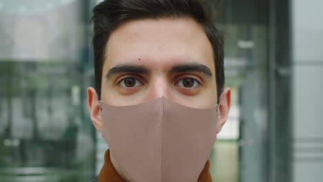 Porträt-Eines-Jungen-Geschäftsmannes-Mit-Gesichtsmaske