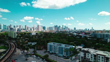 Antena-Estática-De-Los-Suburbios-Del-Oeste-De-Miami,-Florida,-Estados-Unidos