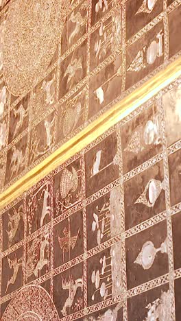 primer plano de los patrones de los pies de buda de wat pho