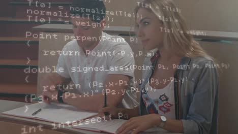 animación del procesamiento de datos digitales sobre una pareja de estudiantes caucásicos