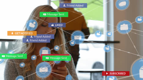 Animation-Von-Social-Media-Symbolen-Und--Nummern-Mit-Verbindungen-über-Eine-Kaukasische-Frau,-Die-Ein-Smartphone-Verwendet