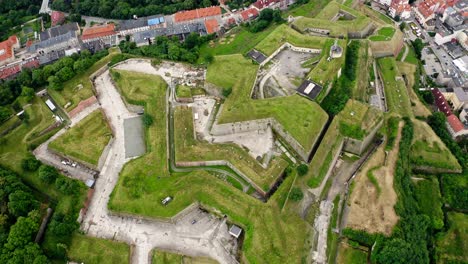 Flying-Above-Medieval-Fortress-Of-Klodzko-In-Lower-Silesian-Voivodeship,-Poland