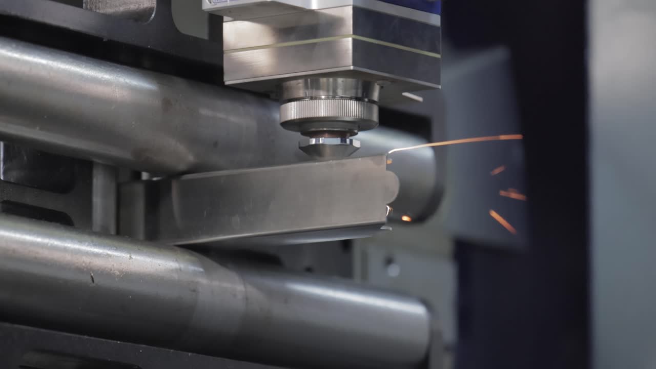 금속의 cnc 레이저 및 가스 절단, 현대 산업 기술.