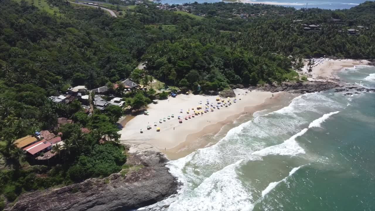 itacare, brasil por drone 4k océano atlántico brasileño desde el cielo-2