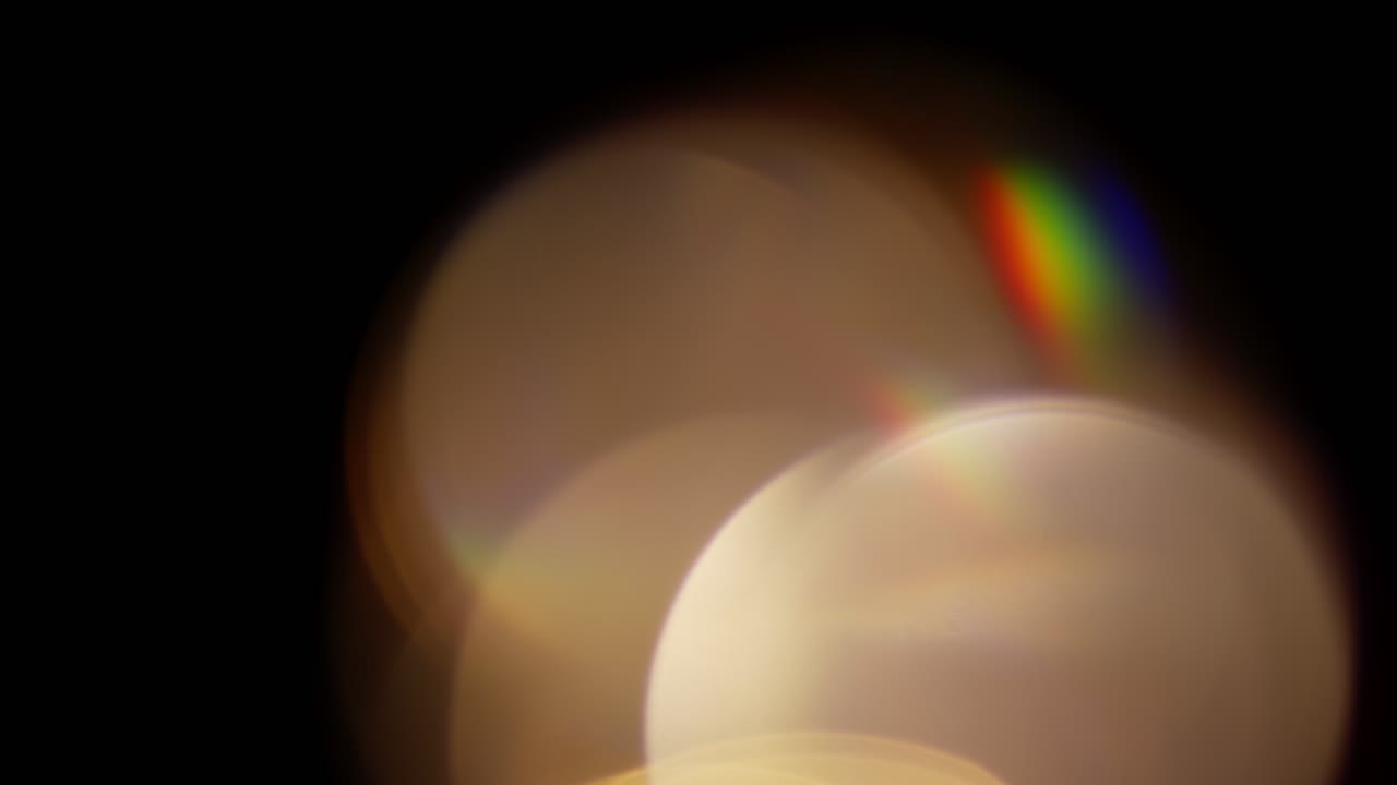 fugas de luz imágenes de 4k para diferentes eventos y proyectos. transición de destello de la lente superposiciones de bokeh de flash