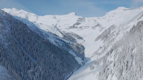 Serena-Majestuosidad-De-La-Montaña-De-Invierno