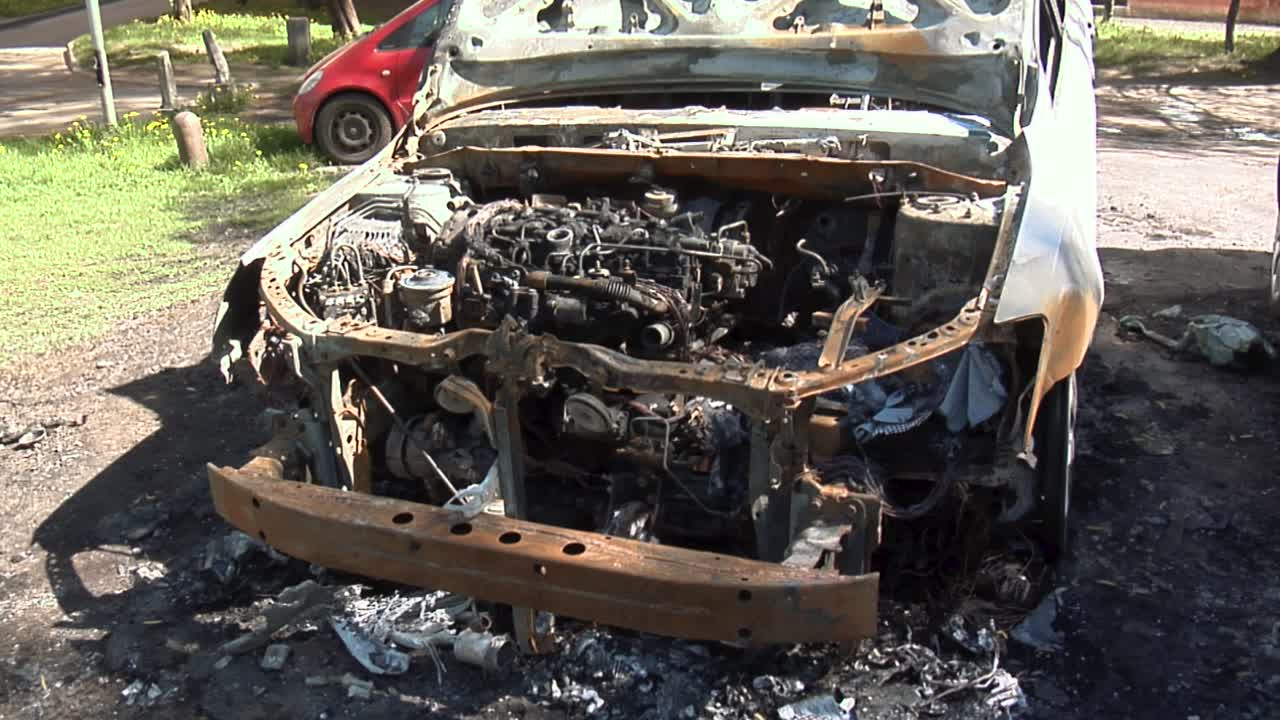 el coche despues del incendio