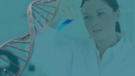 animación del adn rotando sobre una trabajadora de laboratorio caucásica con una muestra