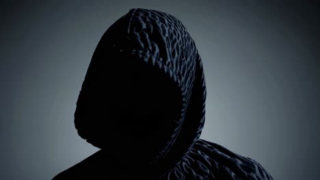 figura misteriosa con ojos brillantes