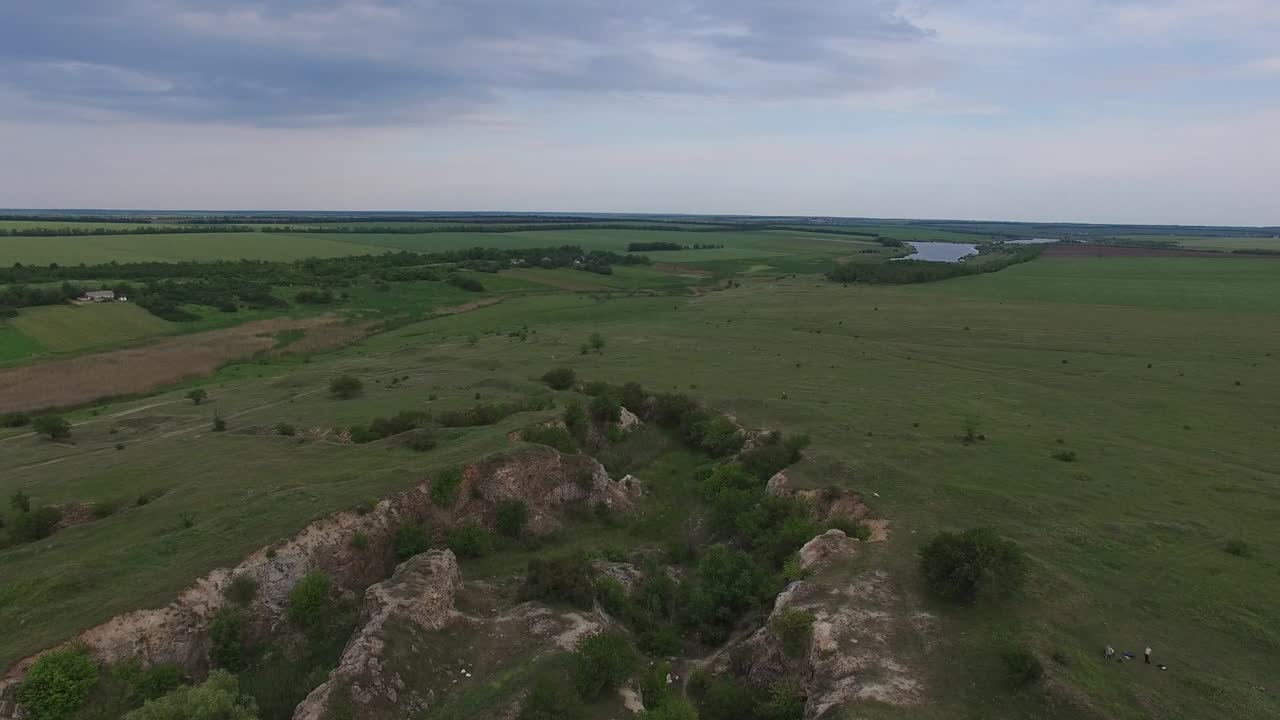 volando sobre el campo