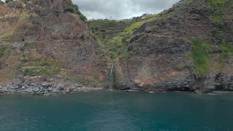 Cascada-De-Mitos-Imágenes-Cinematográficas-De-Drones-4k---Isla-De-Madeira---Portugal