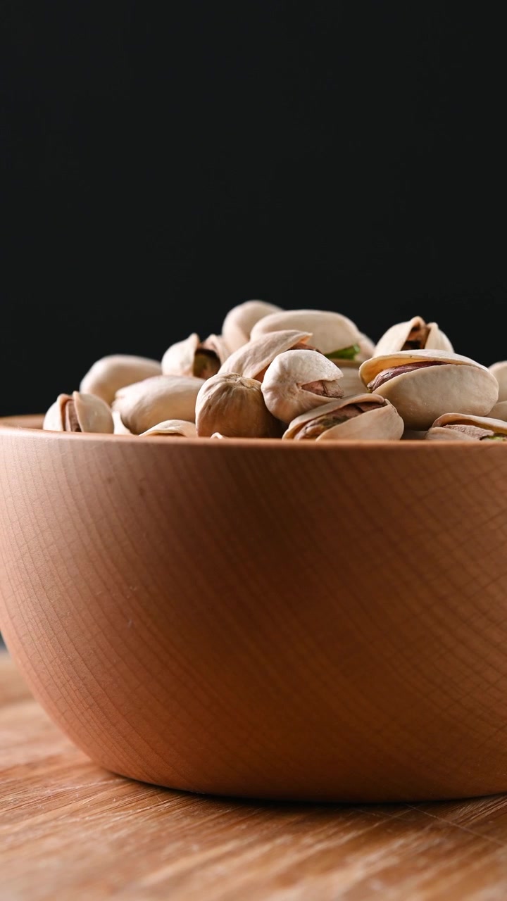 Rotating pistachio