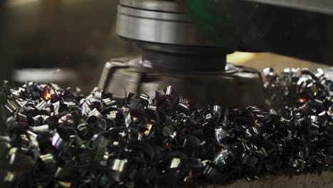 metalworking process with metal shavings