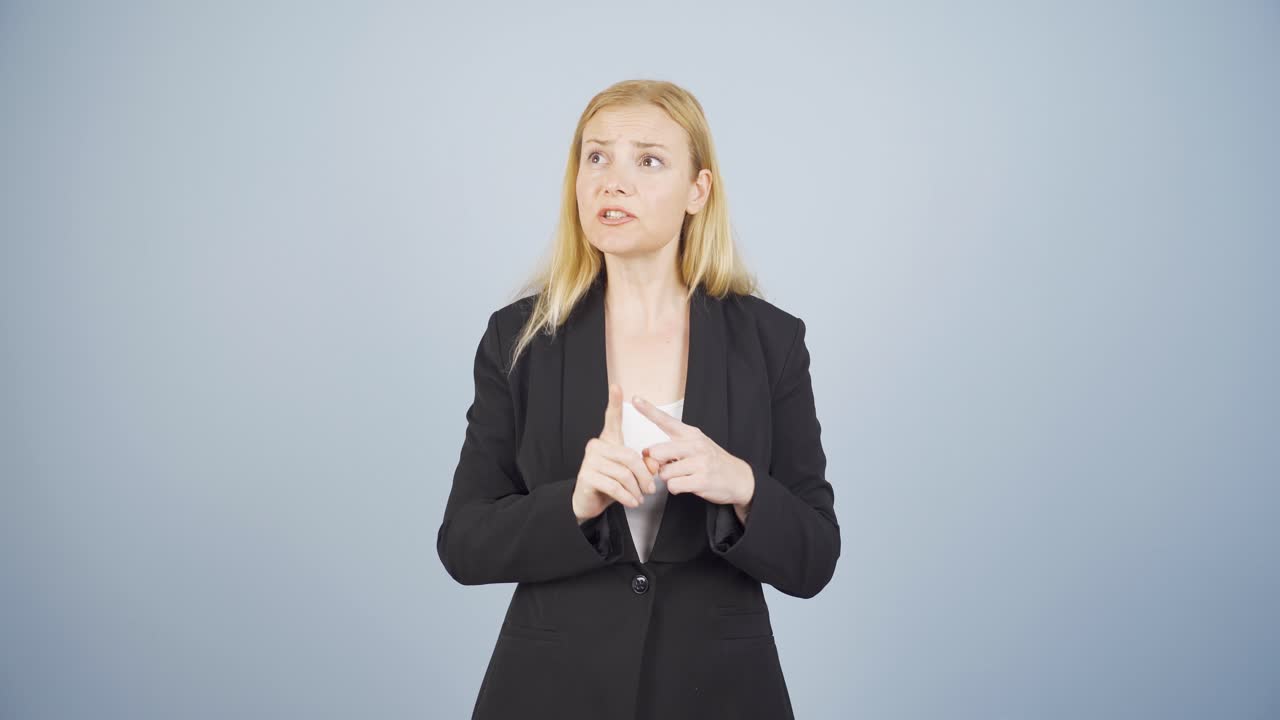 Donna d'affari che chiacchiera