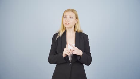 hablando con una mujer de negocios.