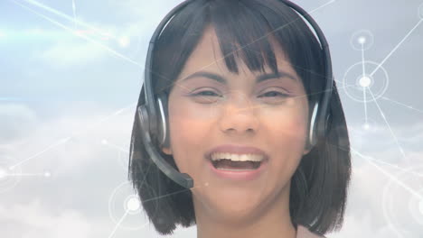 animación de la red de conexiones a través de una mujer de negocios usando auriculares telefónicos