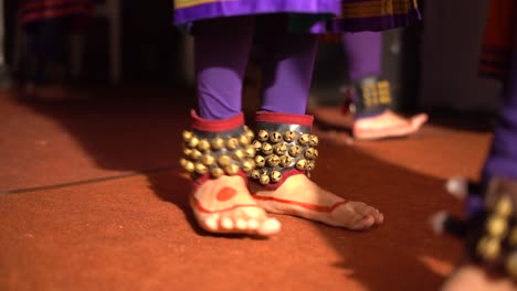 she doing bharatanatyam dance leghs closeup view