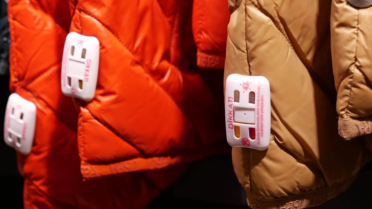 프 재에 있는 보안 태그의 클로즈업