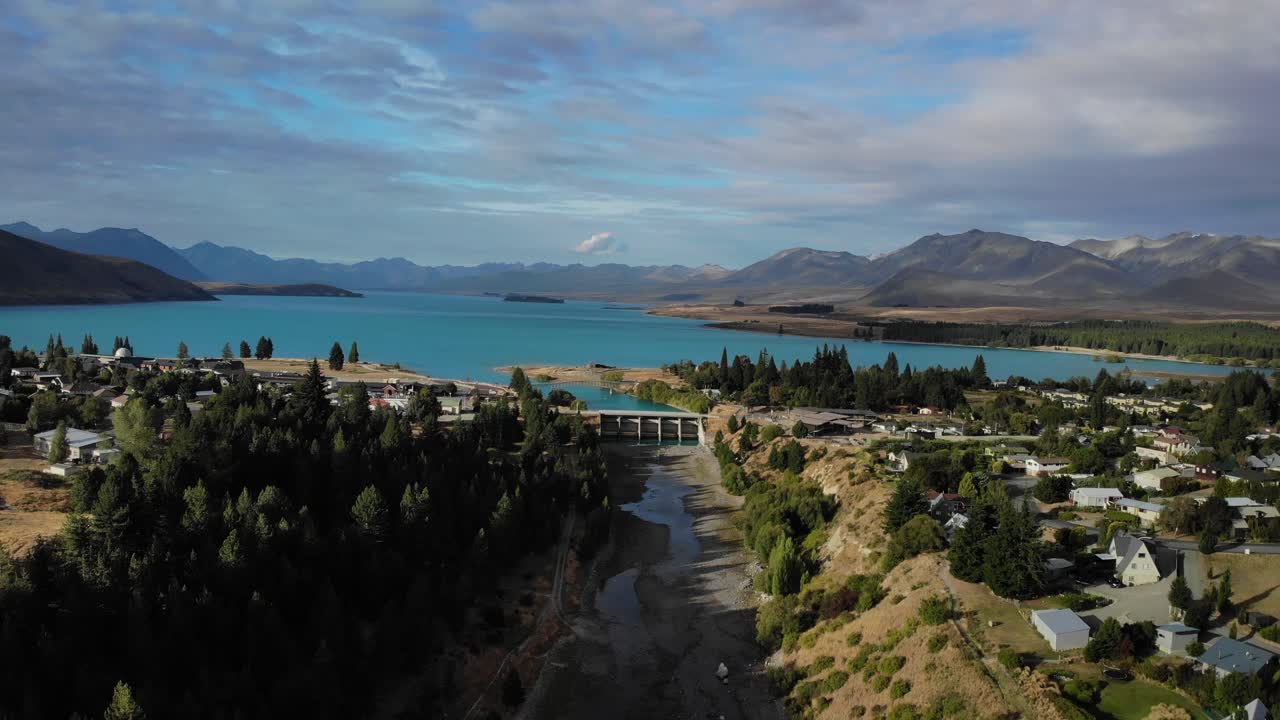 레이크 테카포 타운십, 아쿠아 블루 워터, 뉴질랜드, 남섬의 해안 정착지