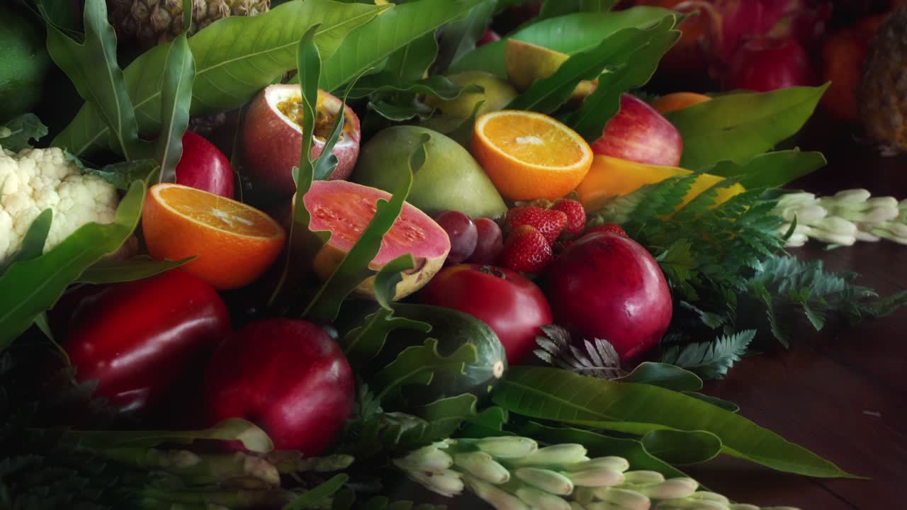 ヤギヤの火の儀式に捧げられる花と果物 ヒンドゥー教