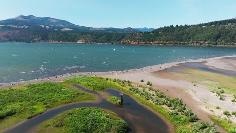 Hood-River-Kiteboarding-In-Der-Columbia-River-Gorge-Kiteboarding-Hood-River-Oregon