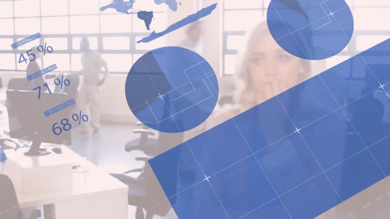 배경에 있는 작업자들과 함께 데이터 처리의 애니메이션