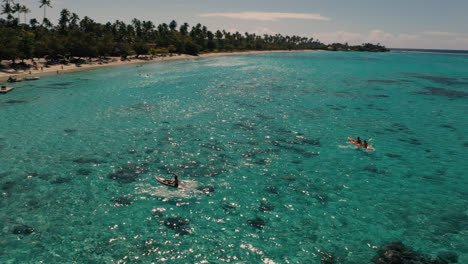 Tahití,-Metraje-De-Drones-En-La-Playa-De-La-Isla-De-Moorea-5