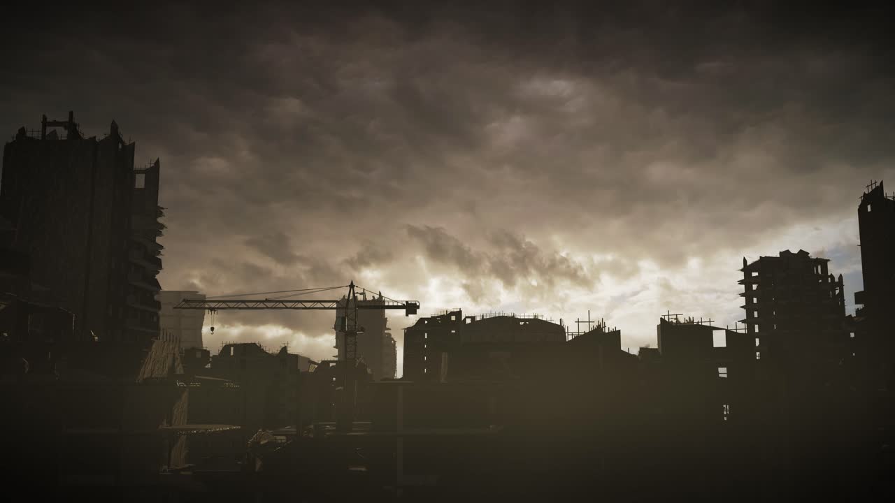 Città in rovina sotto un cielo tempestoso