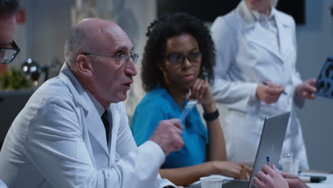 medical team discussing x-rays