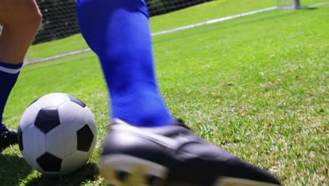 football player playing football in the field