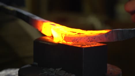 Blacksmith-Metal-Forging-In-120fps-Slow-Motion