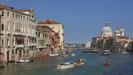 grand canal and basilica santa maria della salute