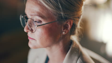 senior woman, face closeup