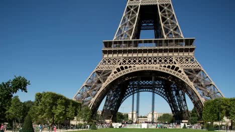video de la torre eiffel 01