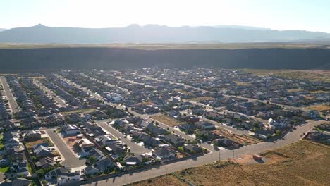 Panoramic-View-Over-Neighborhoods-In-Hurricane-Utah---Aerial-Drone-Shot