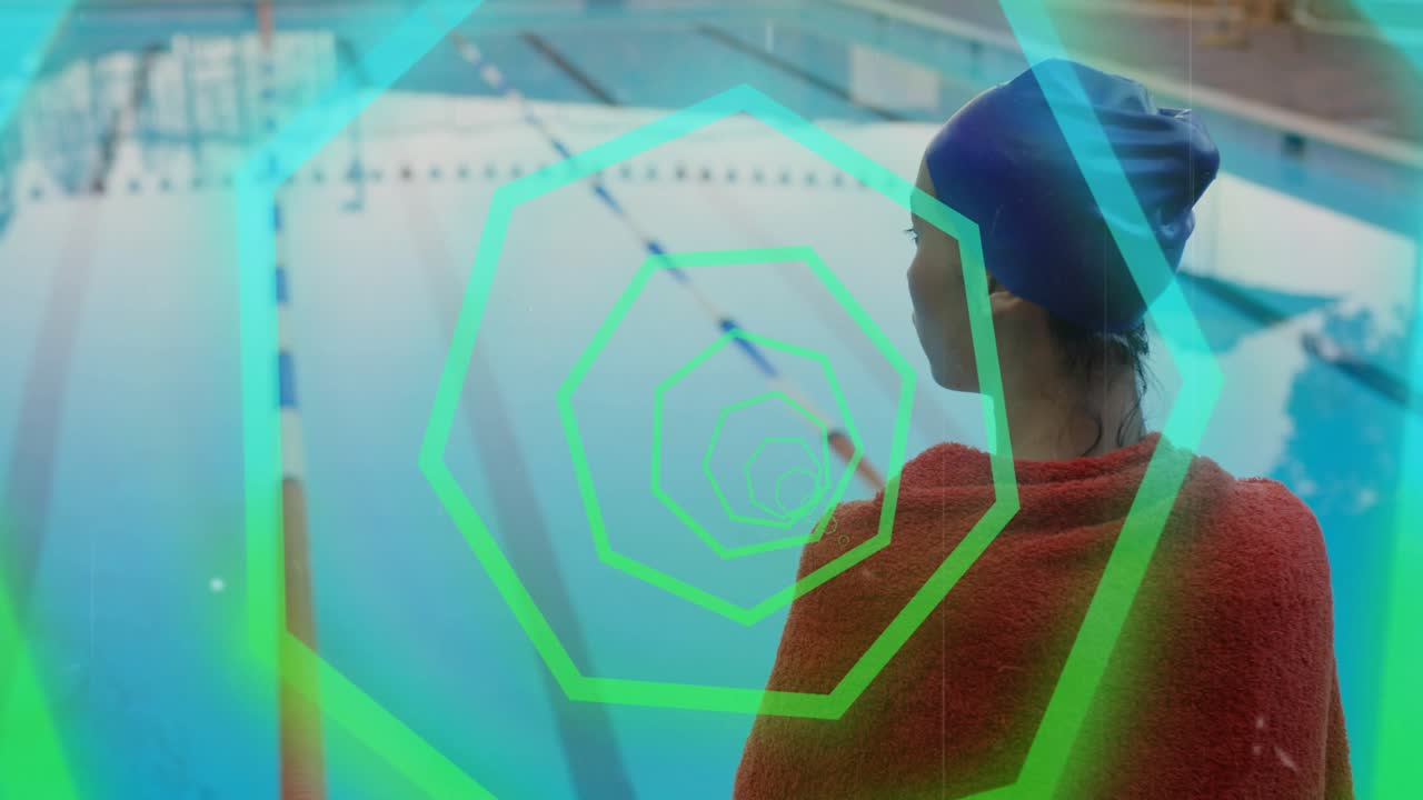 Nuotatore a bordo piscina che si gira dopo la comparsa di una sovrapposizione animata, analizzando i dati della corsia per le prestazioni.