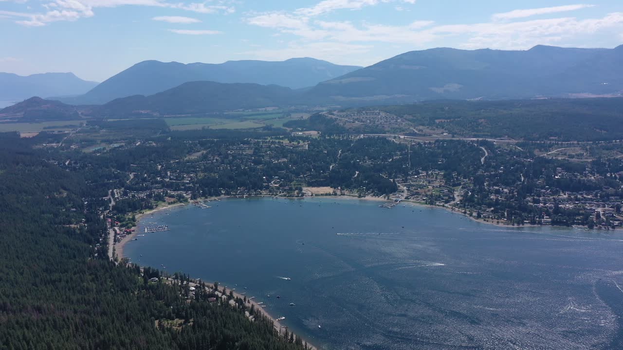 retiro junto al lago: recorrido aéreo de la propiedad del lago shuswap