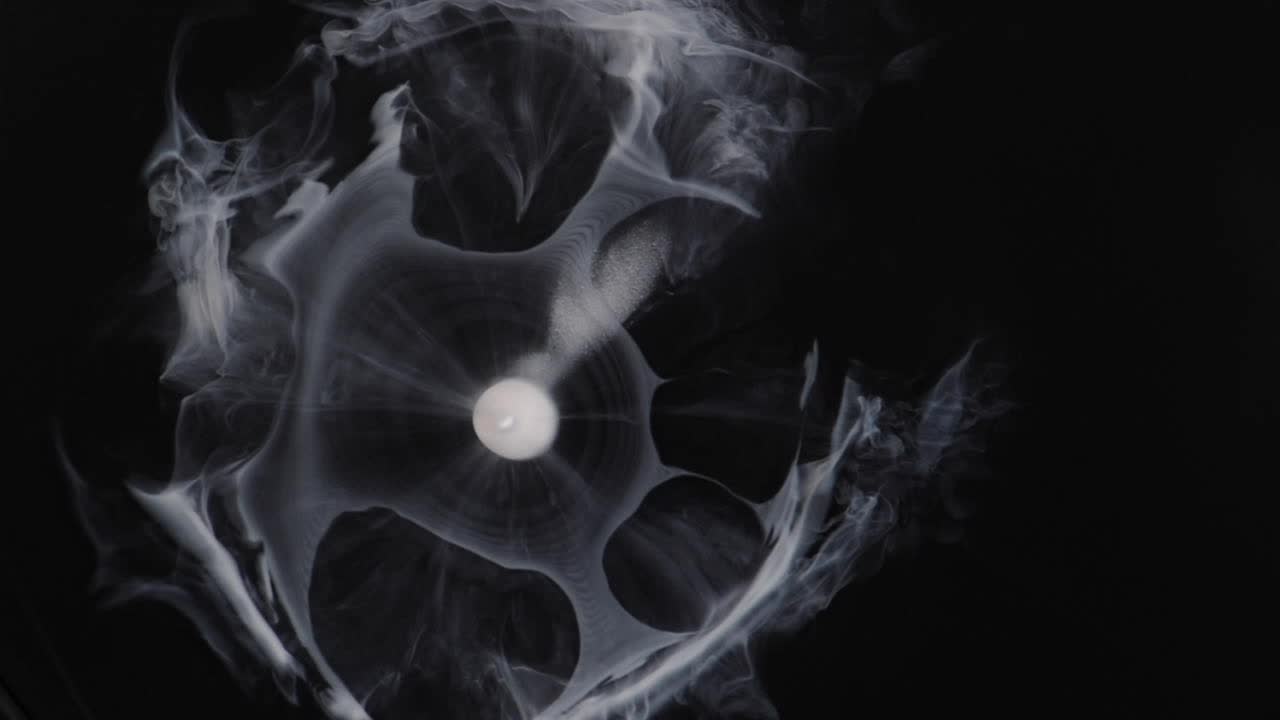 백만년 후 나선 은하의 펄서인 zwicky 1이 계속해서 방출합니다.